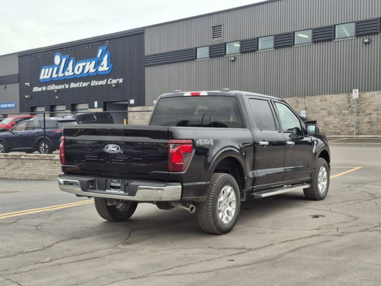 2025 Ford F-150 XLT Crew 4X4 | 5.0L V8 | 301A | Power Seat | Auto Climate | BLIS w/RCTA | CarPlay + Android & More ! Photo