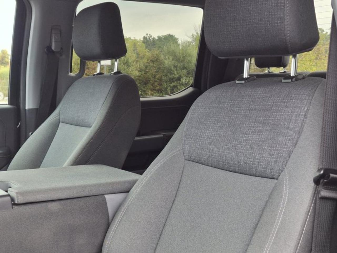 2025 Ford F-150 XLT Crew 4X4 | 5.0L V8 | 301A | Power Seat | Auto Climate | BLIS w/RCTA | CarPlay + Android & More ! Photo