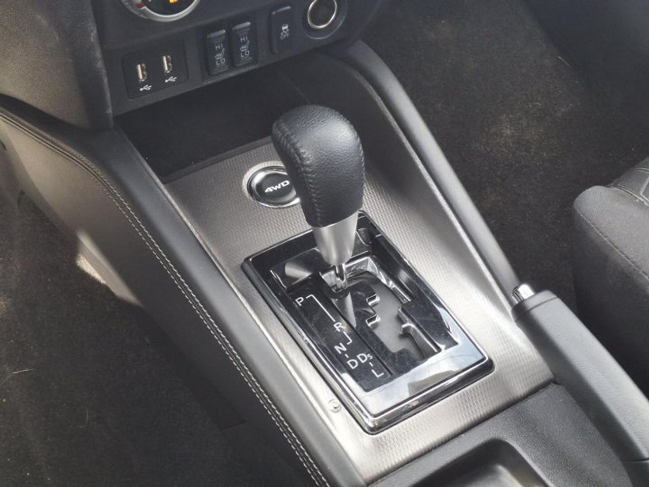 2024 Mitsubishi RVR SE AWC | Heated Seats | Apple CarPlay + Android Auto | Blind Spot | Rear Cam | and More ! Photo