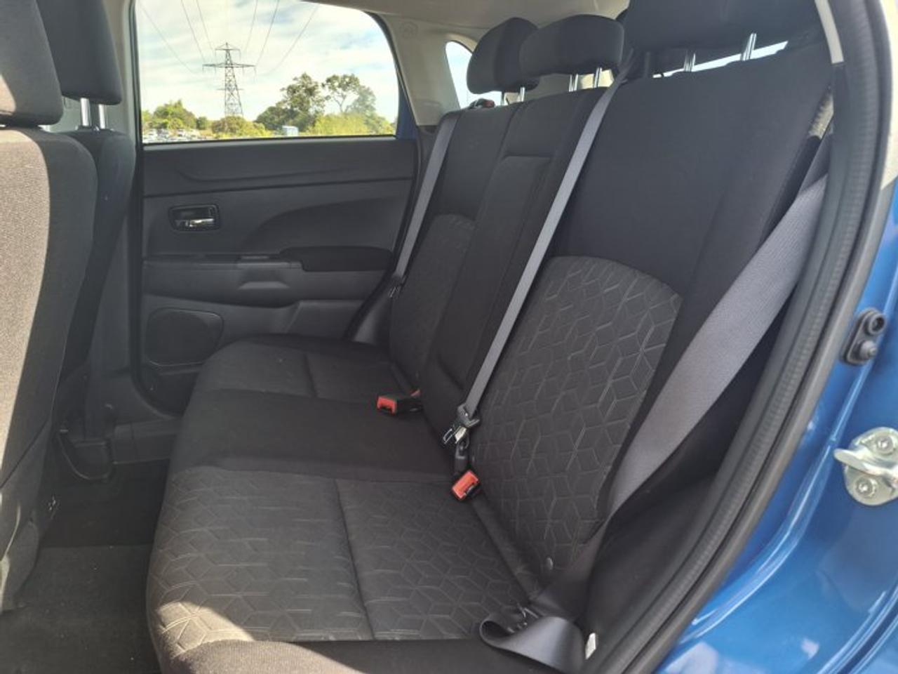 2024 Mitsubishi RVR SE AWC | Heated Seats | Apple CarPlay + Android Auto | Blind Spot | Rear Cam | and More ! Photo