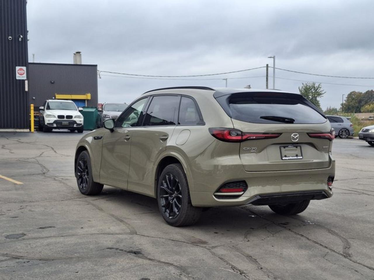 2025 Mazda CX-70 MHEV GT AWD | Leather | Sunroof | 360 Camera | Radar Cruise | BSM | Bose | Photo2