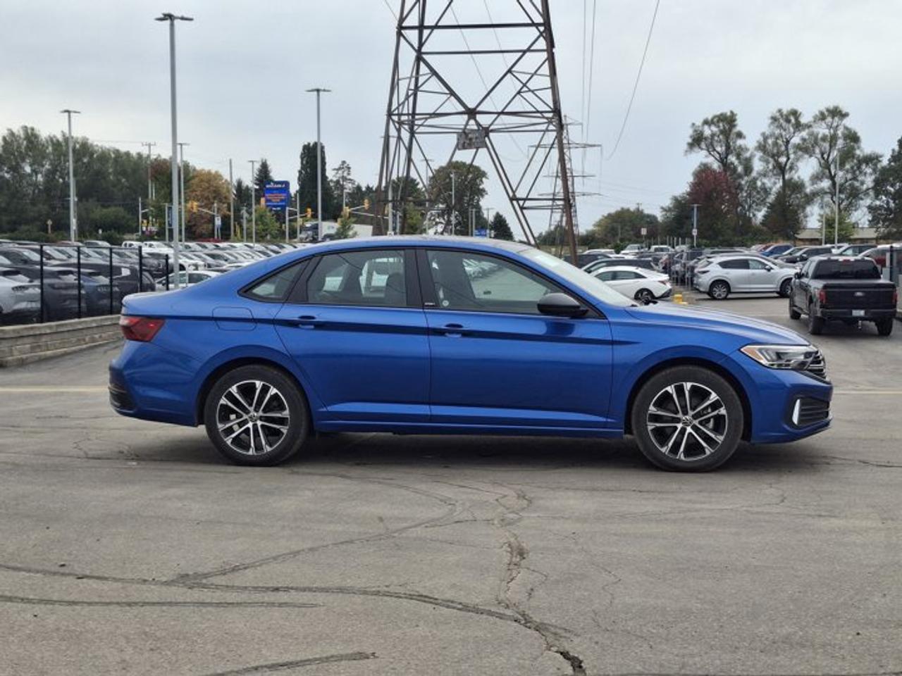 2024 Volkswagen Jetta Comfortline | Sport Pkg | Power Sunroof | Leather | Digital Cockpit | Adaptive Cruise | and More ! Photo