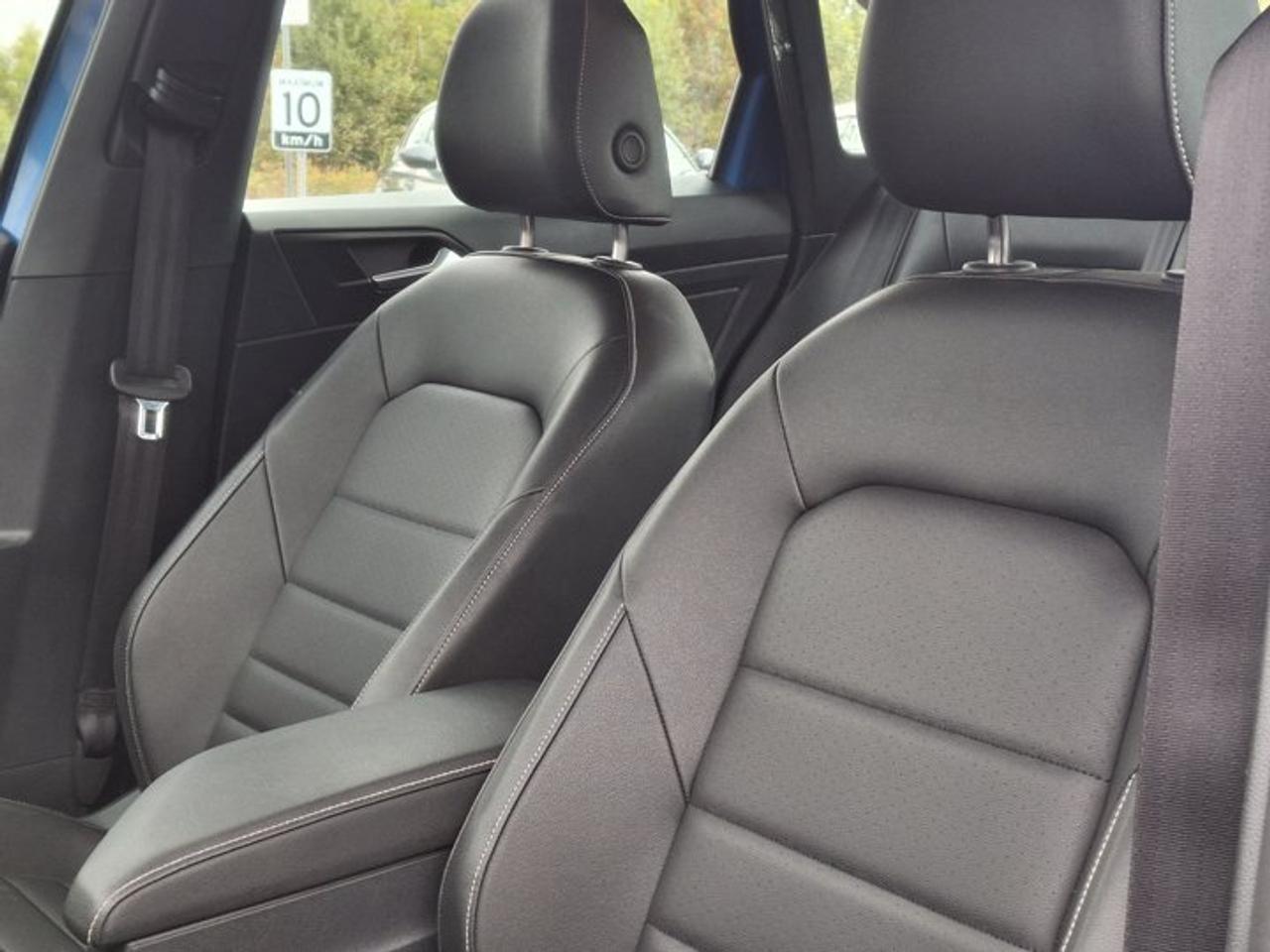 2024 Volkswagen Jetta Comfortline | Sport Pkg | Power Sunroof | Leather | Digital Cockpit | Adaptive Cruise | and More ! Photo