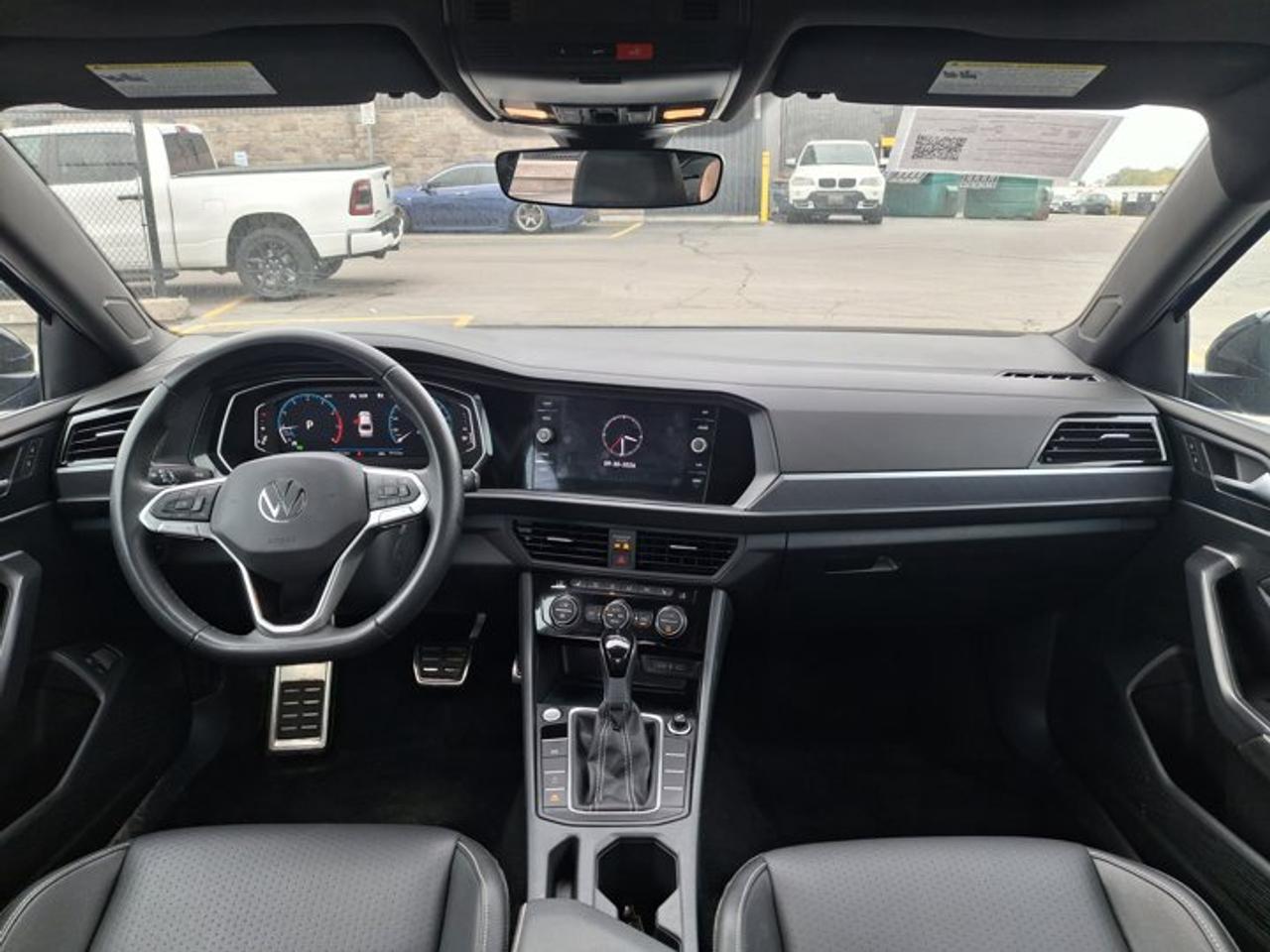 2024 Volkswagen Jetta Comfortline | Sport Pkg | Power Sunroof | Leather | Digital Cockpit | Adaptive Cruise | and More ! Photo