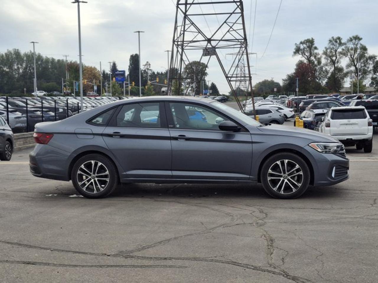 2024 Volkswagen Jetta Comfortline | Sport Pkg | Power Sunroof | Leather | Digital Cockpit | Adaptive Cruise | and More ! Photo