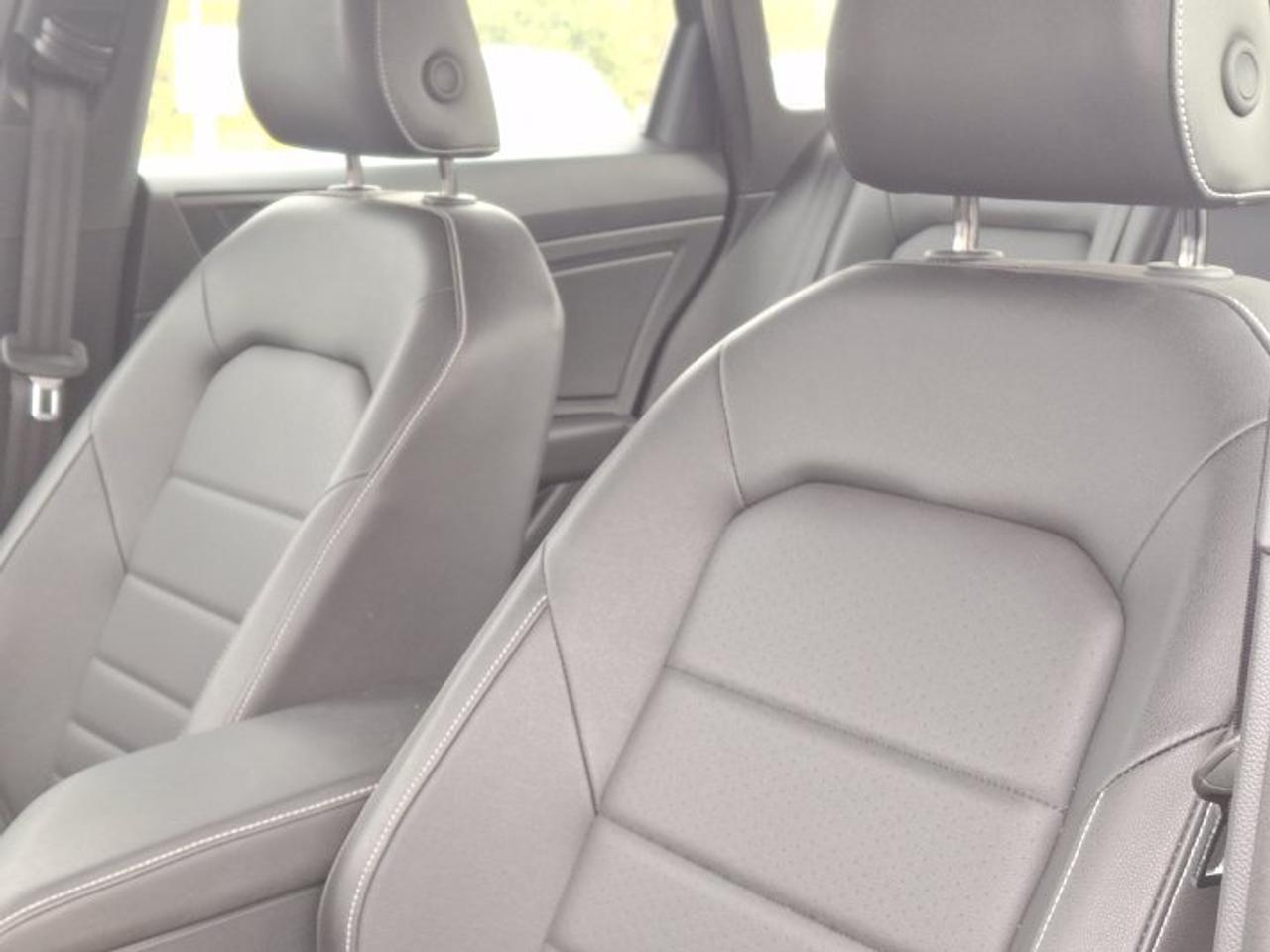 2024 Volkswagen Jetta Comfortline | Sport Pkg | Power Sunroof | Leather | Digital Cockpit | Adaptive Cruise | and More ! Photo