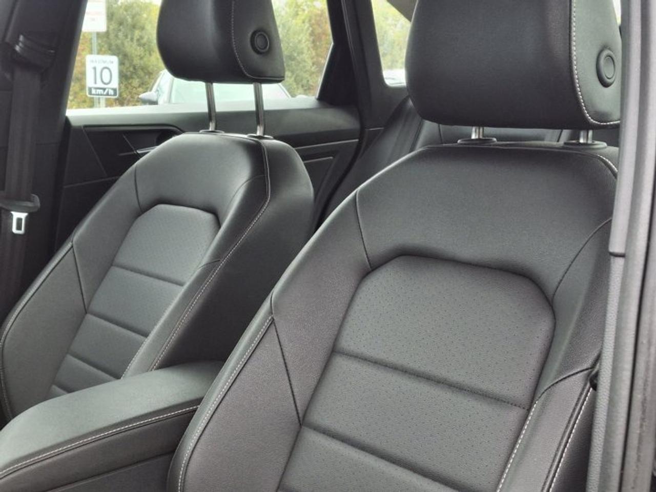 2024 Volkswagen Jetta Comfortline | Sport Pkg | Power Sunroof | Leather | Digital Cockpit | Adaptive Cruise | and More ! Photo