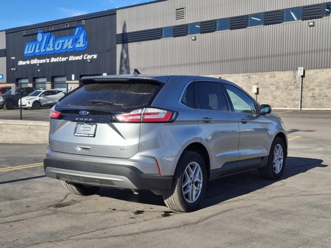 2024 Ford Edge SEL AWD | Heated Seats | Remote Start | Power Liftgate | CarPlay + Android | and More ! Photo