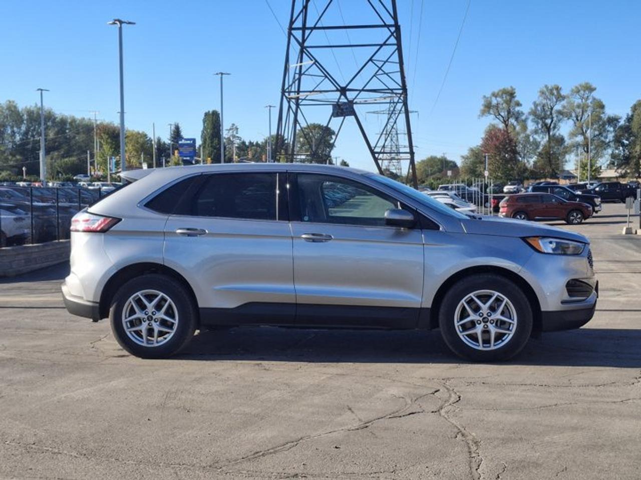 2024 Ford Edge SEL AWD | Heated Seats | Remote Start | Power Liftgate | CarPlay + Android | and More ! Photo