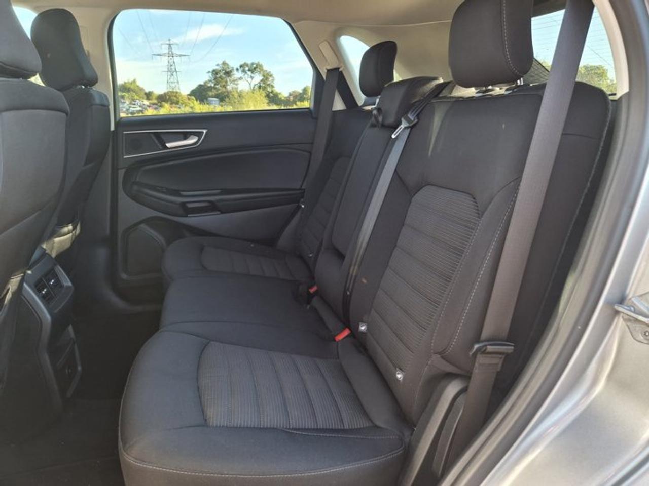 2024 Ford Edge SEL AWD | Heated Seats | Remote Start | Power Liftgate | CarPlay + Android | and More ! Photo
