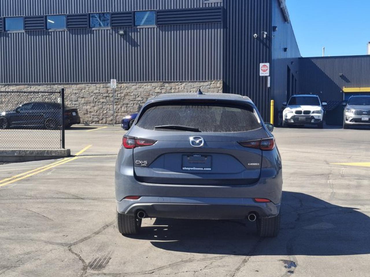 2025 Mazda CX-5 GT AWD | Leather | Sunroof | Heated + Ventilated Seats | Heated Steering | Bose Audio | and More ! Photo