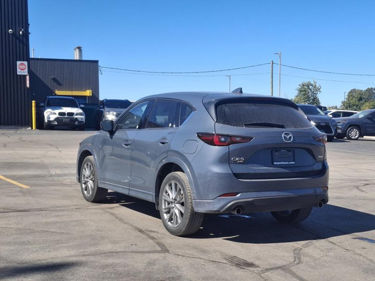 2025 Mazda CX-5 GT AWD | Leather | Sunroof | Heated + Ventilated Seats | Heated Steering | Bose Audio | and More ! Photo