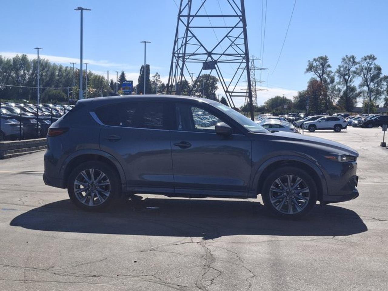 2025 Mazda CX-5 GT AWD | Leather | Sunroof | Heated + Ventilated Seats | Heated Steering | Bose Audio | and More ! Photo