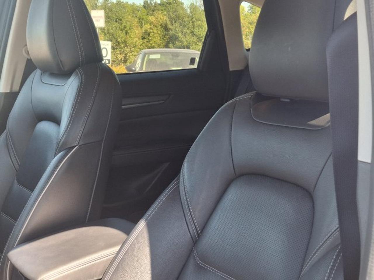 2025 Mazda CX-5 GT AWD | Leather | Sunroof | Heated + Ventilated Seats | Heated Steering | Bose Audio | and More ! Photo