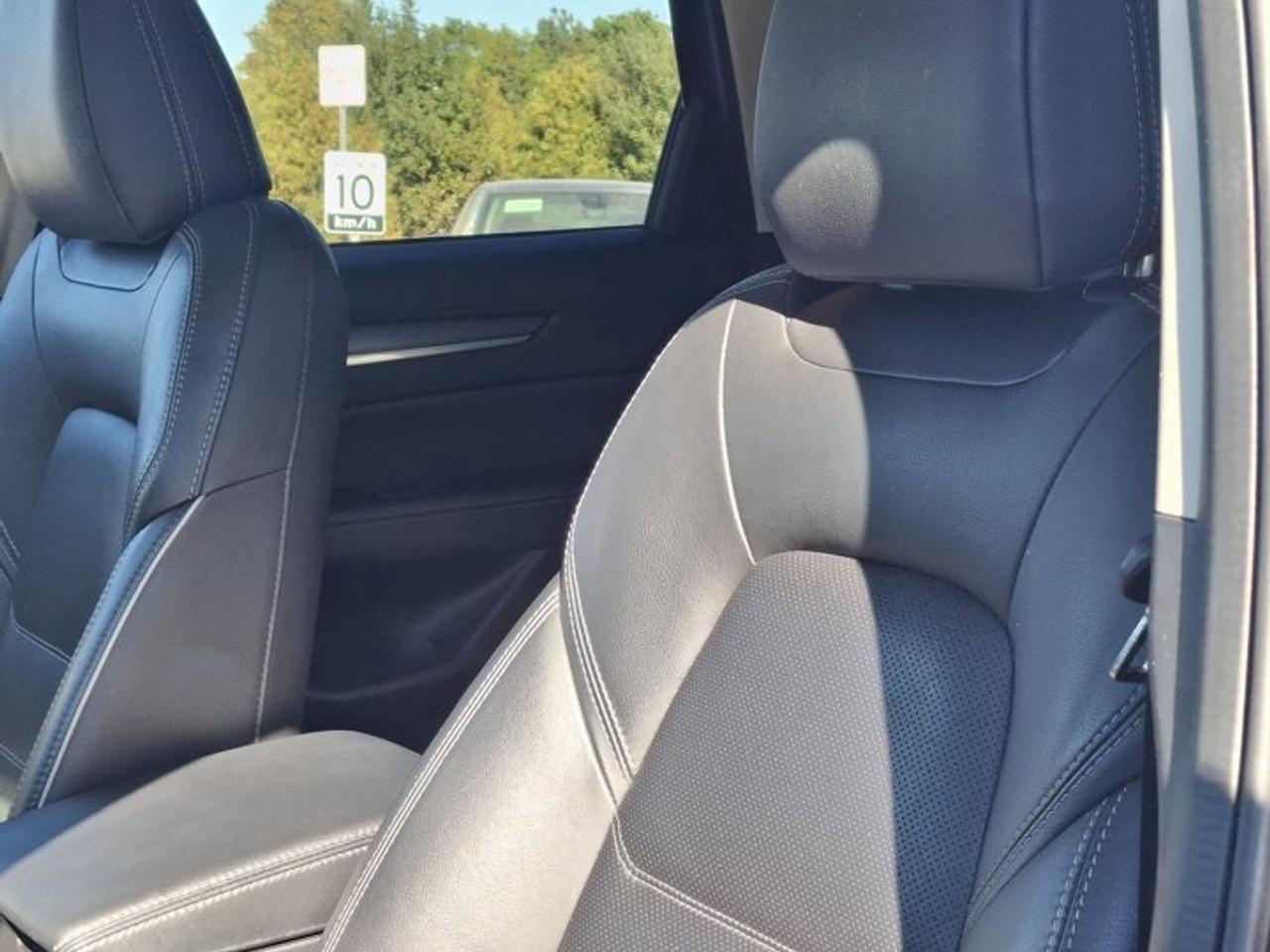 2025 Mazda CX-5 GT AWD | Leather | Sunroof | Heated + Ventilated Seats | Heated Steering | Bose Audio | and More ! Photo