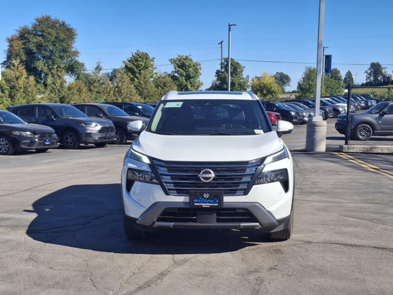 2024 Nissan Rogue SL AWD | Leather | Pano Roof | Heated Seats + Steering | Adaptive Cruise | Power Liftgate and More ! Photo