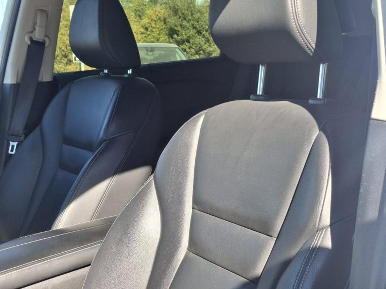 2024 Nissan Rogue SL AWD | Leather | Pano Roof | Heated Seats + Steering | Adaptive Cruise | Power Liftgate and More ! Photo