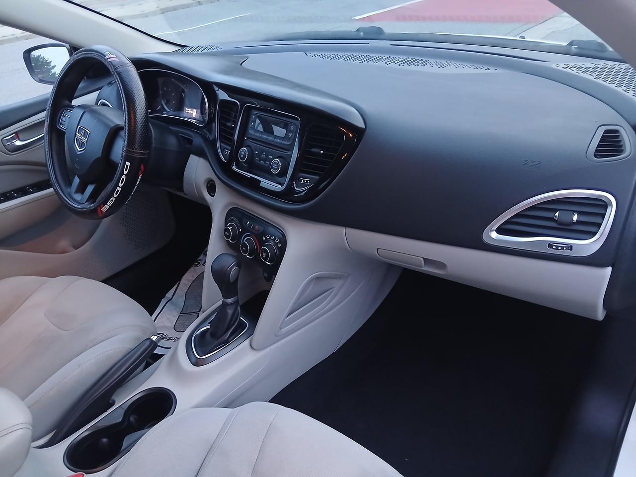 2013 Dodge Dart SXT-EXTRA CLEAN- 4CYL-BLUETOOTH-AUX-ALLOYS Photo