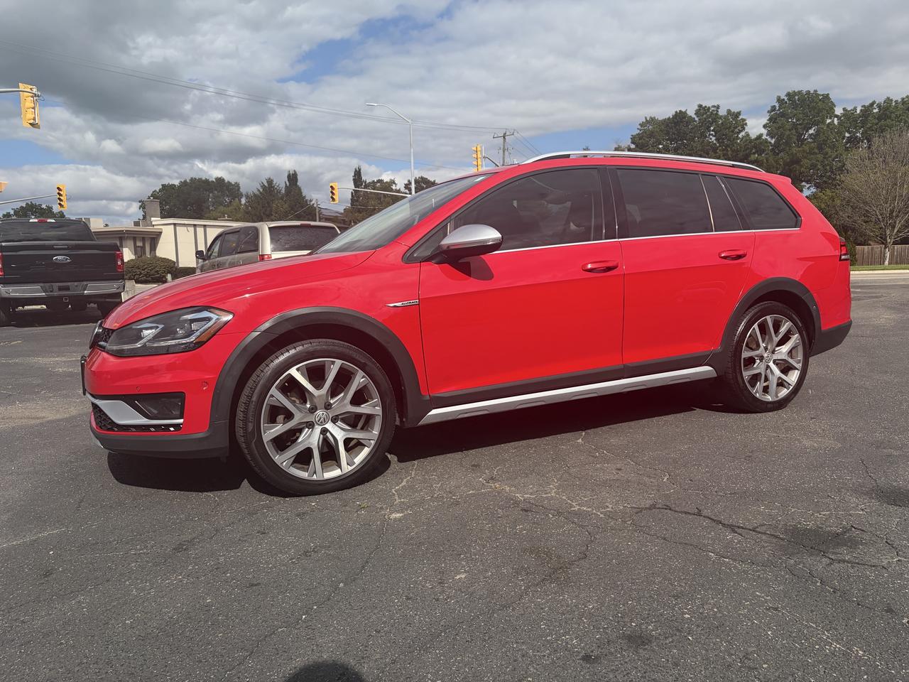 2018 Volkswagen Golf Alltrack Loaded-Leather-Sunroof-Gas-Auto-1.8 L TSI Turbo - Photo #1