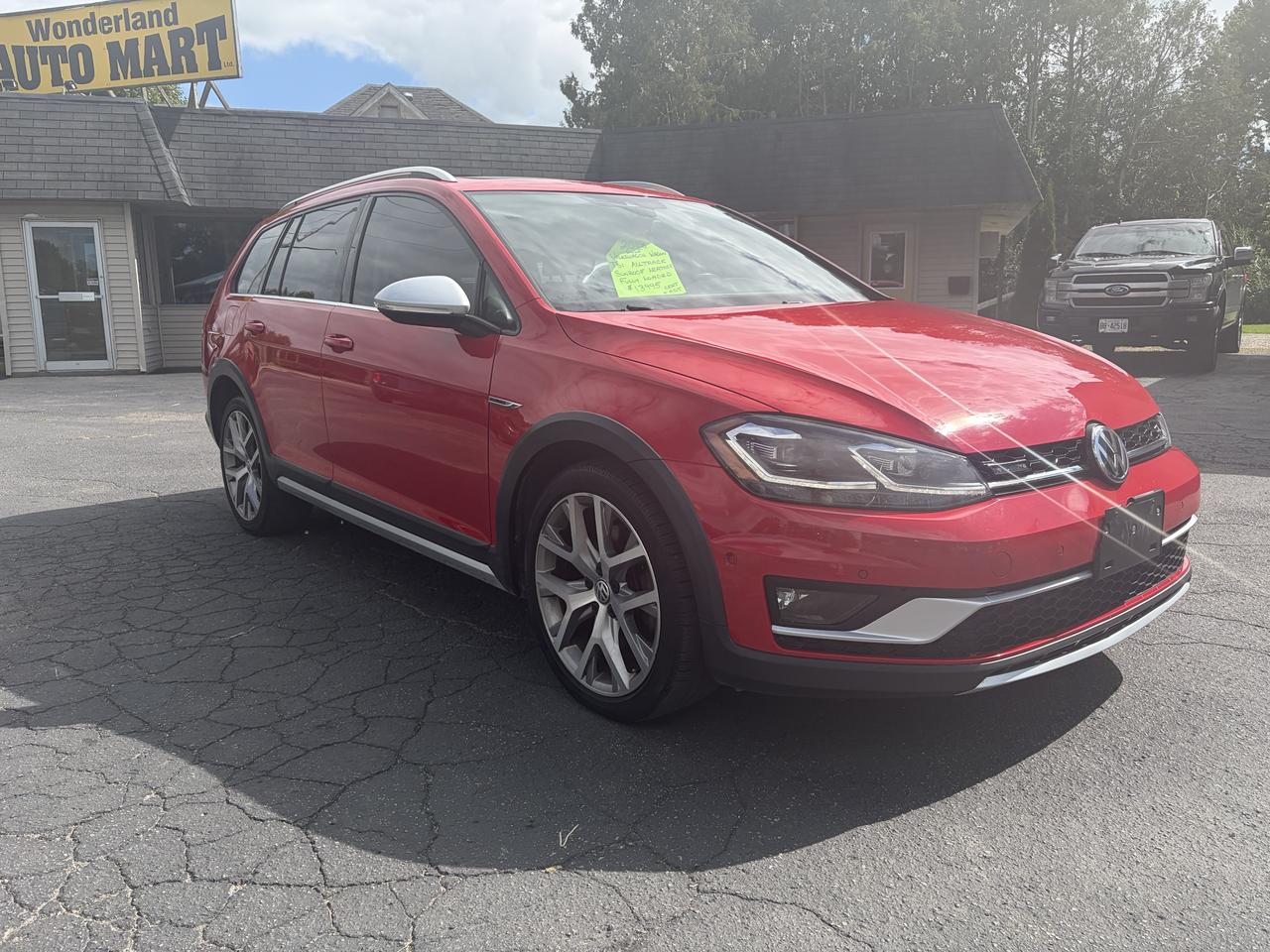 2018 Volkswagen Golf Alltrack Loaded-Leather-Sunroof-Gas-Auto-1.8 L TSI Turbo Photo2