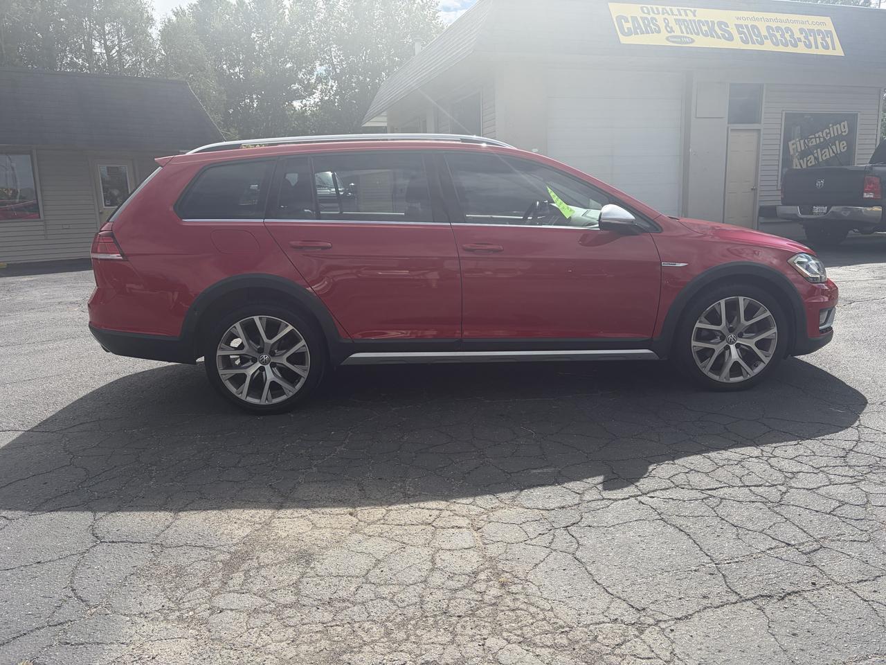 2018 Volkswagen Golf Alltrack Loaded-Leather-Sunroof-Gas-Auto-1.8 L TSI Turbo Photo3