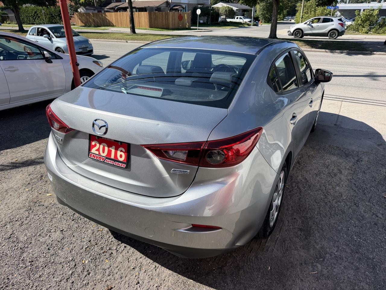 2016 Mazda MAZDA3 6-SPEED Photo
