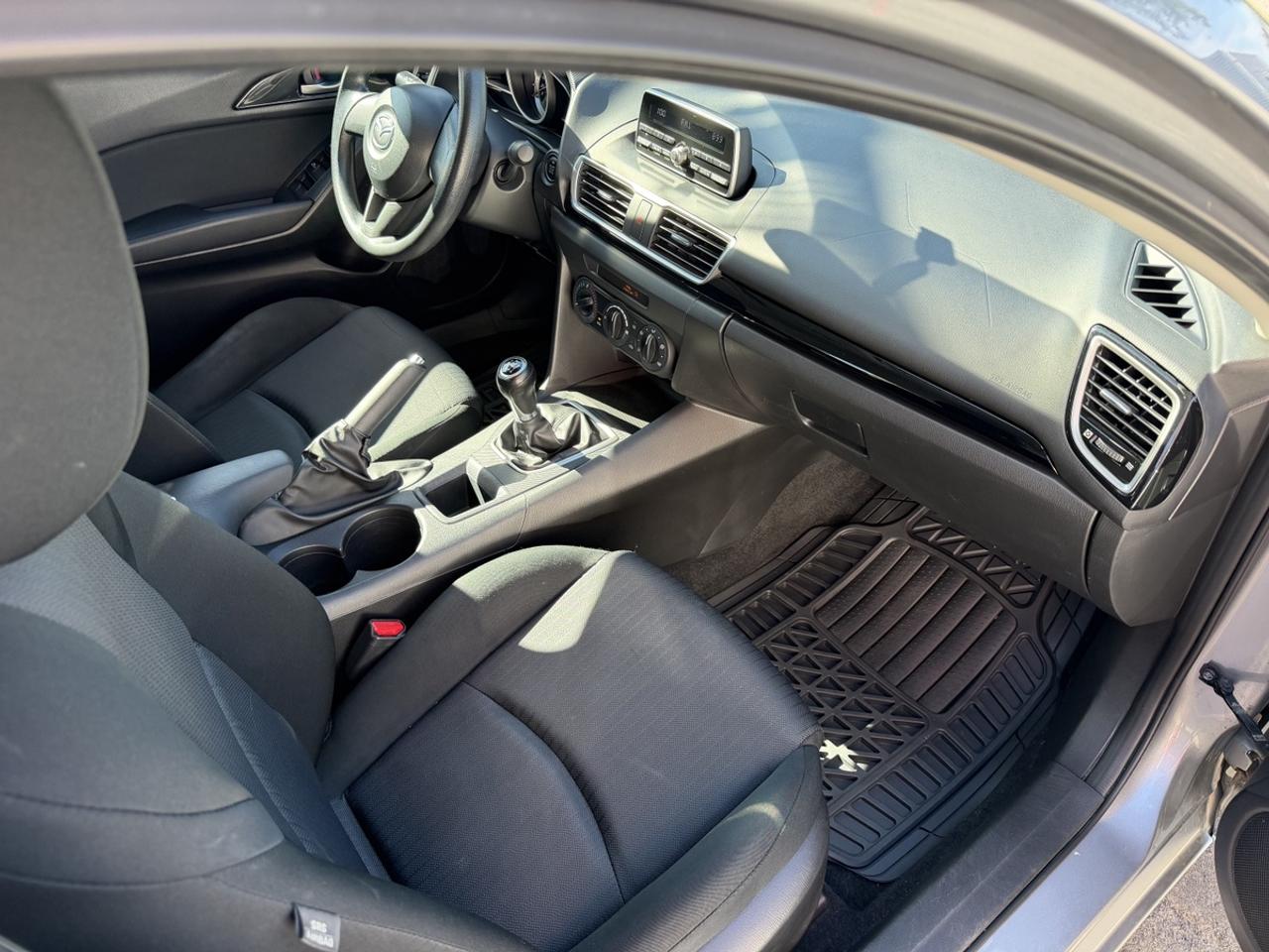 2016 Mazda MAZDA3 6-SPEED Photo