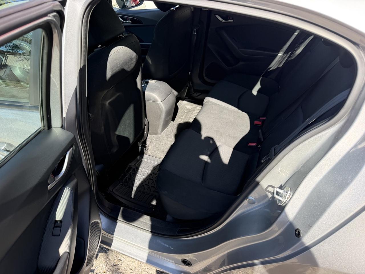 2016 Mazda MAZDA3 6-SPEED Photo