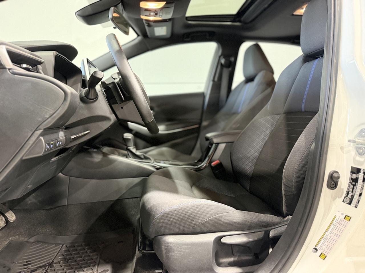 2021 Toyota Corolla SE Photo