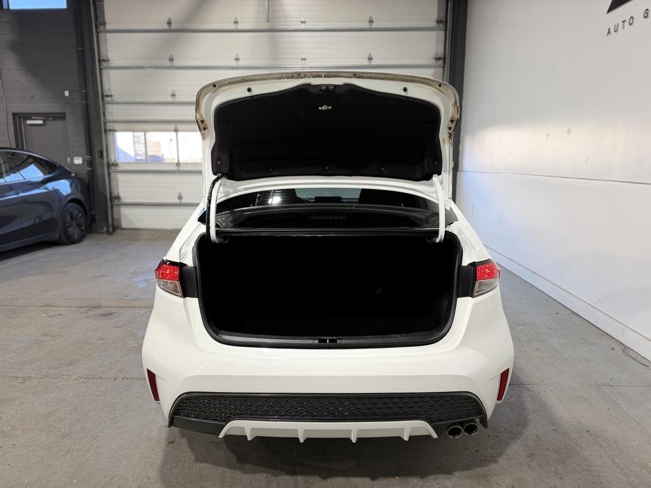 2021 Toyota Corolla SE Photo