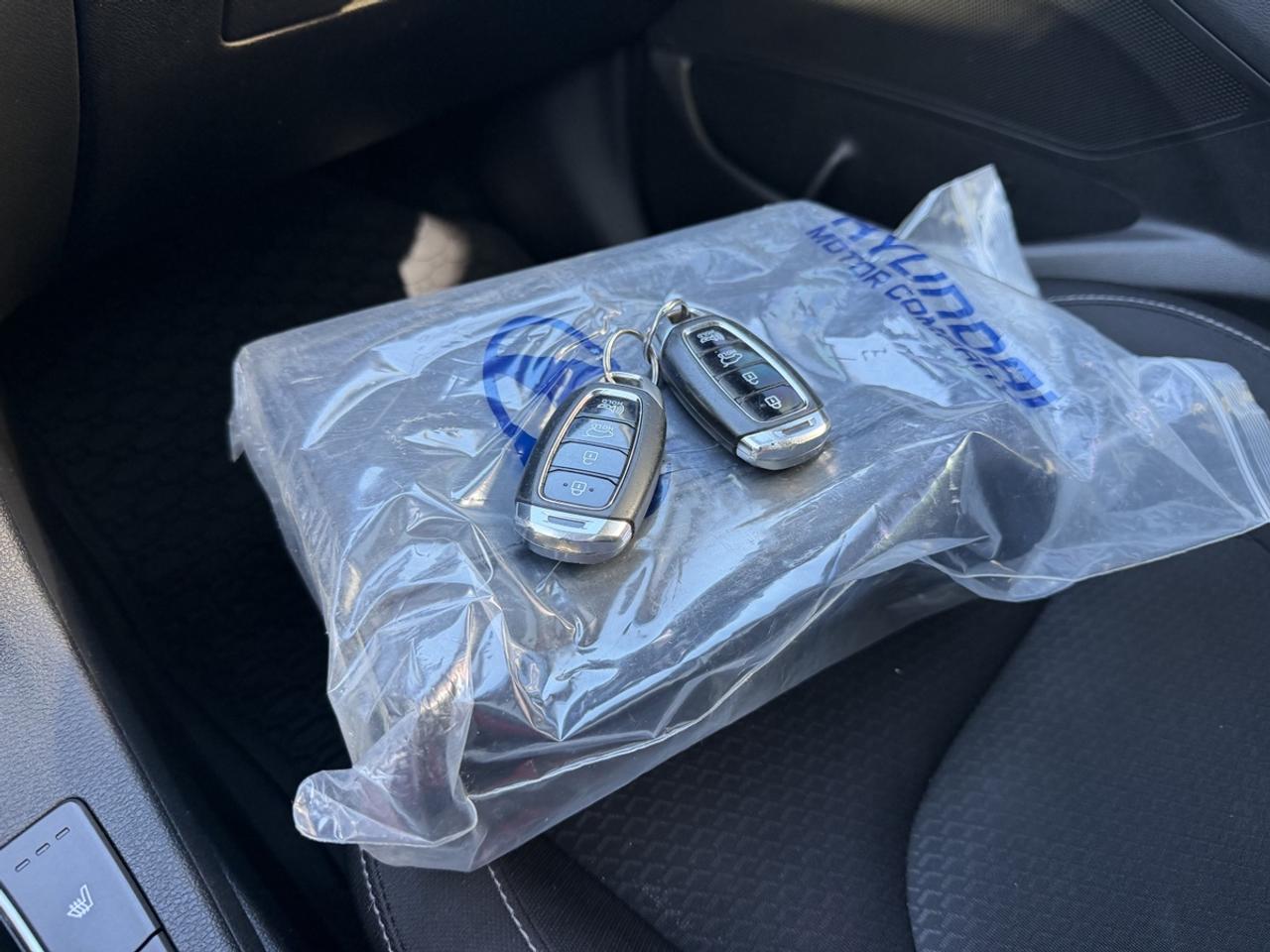 2018 Hyundai Elantra GT GLS Photo