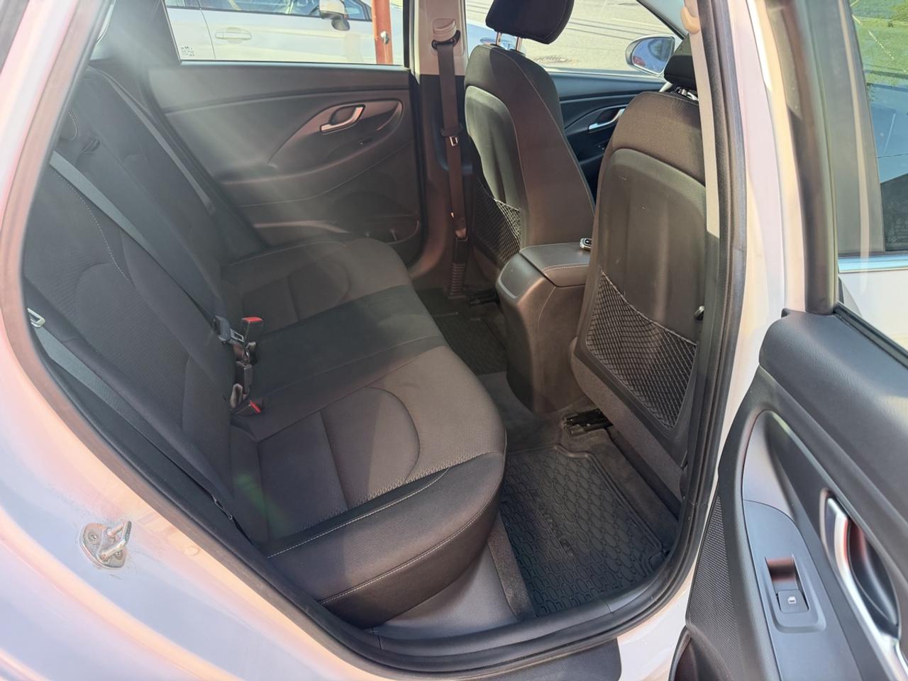 2018 Hyundai Elantra GT GLS Photo