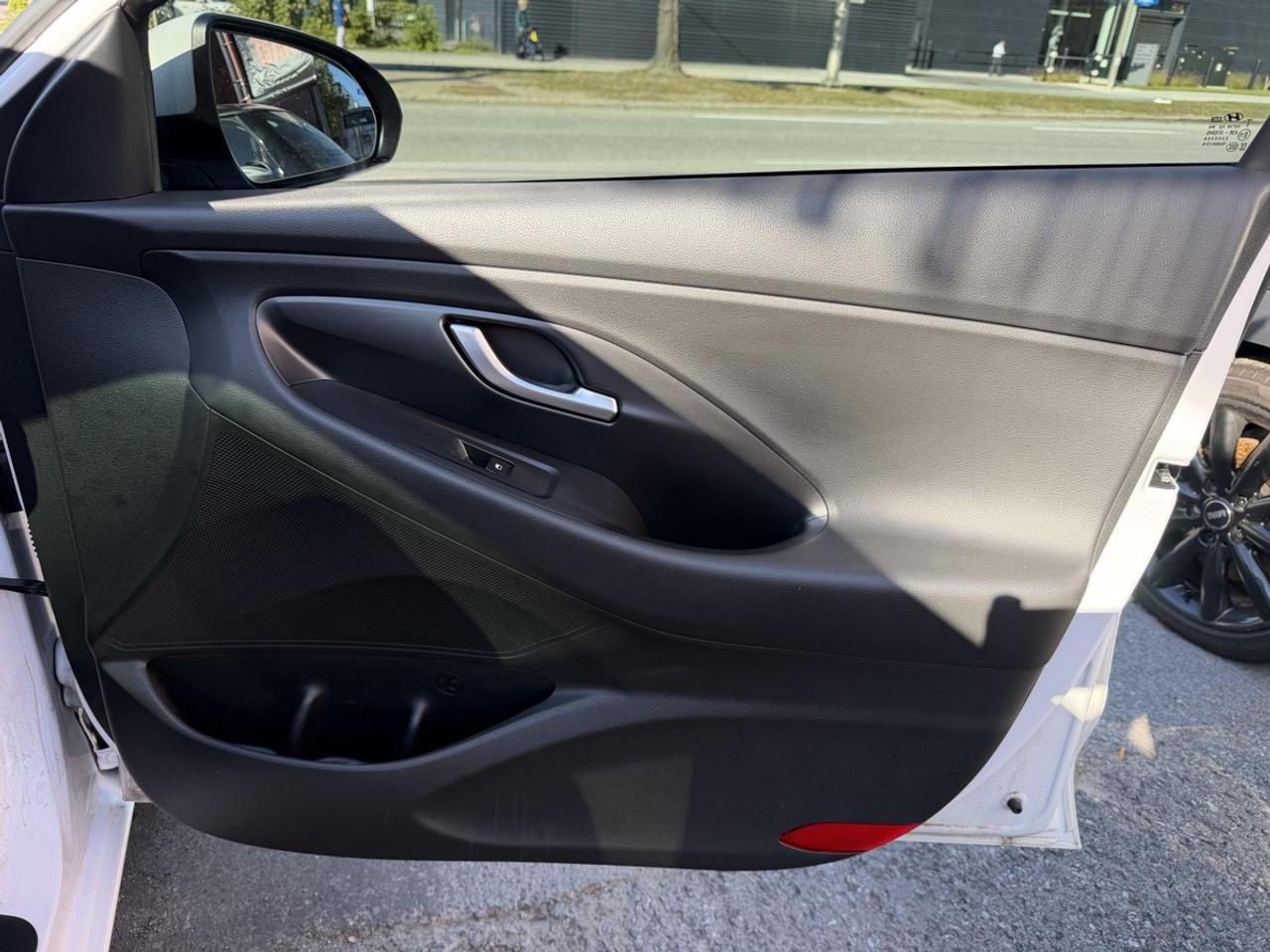 2018 Hyundai Elantra GT GLS Photo