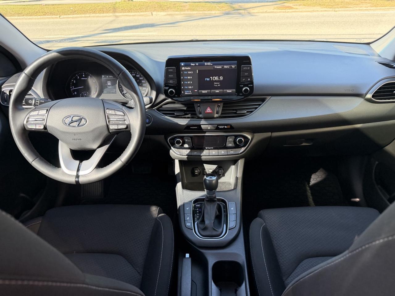 2018 Hyundai Elantra GT GLS Photo