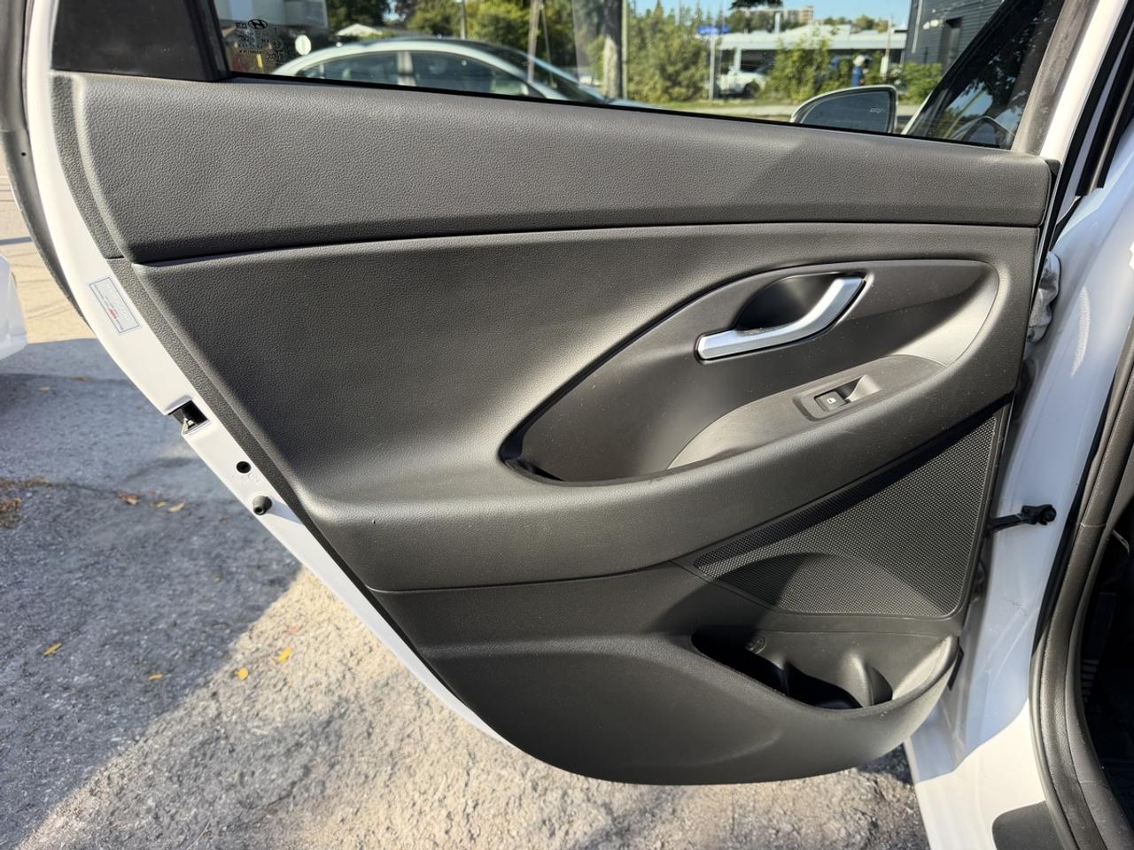 2018 Hyundai Elantra GT GLS Photo