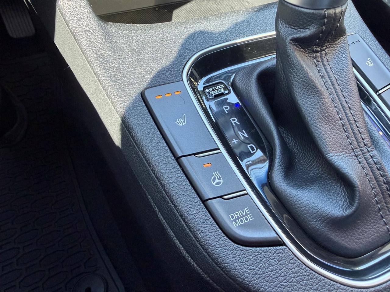 2018 Hyundai Elantra GT GLS Photo