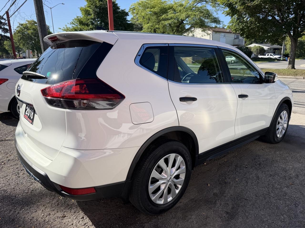 2018 Nissan Rogue S Photo