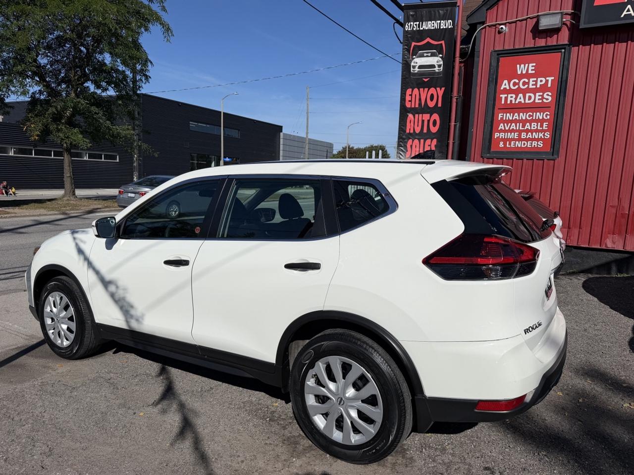 2018 Nissan Rogue S Photo