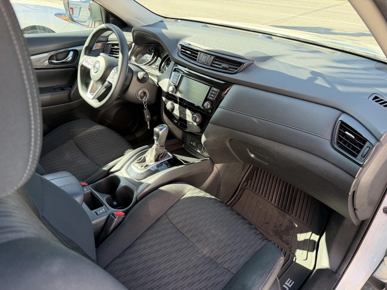 2018 Nissan Rogue S Photo