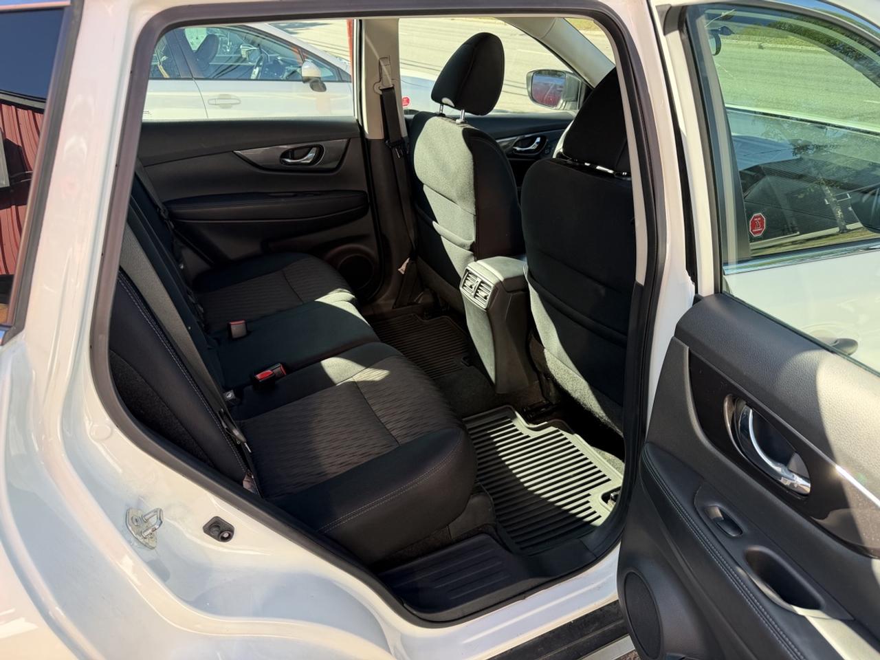 2018 Nissan Rogue S Photo