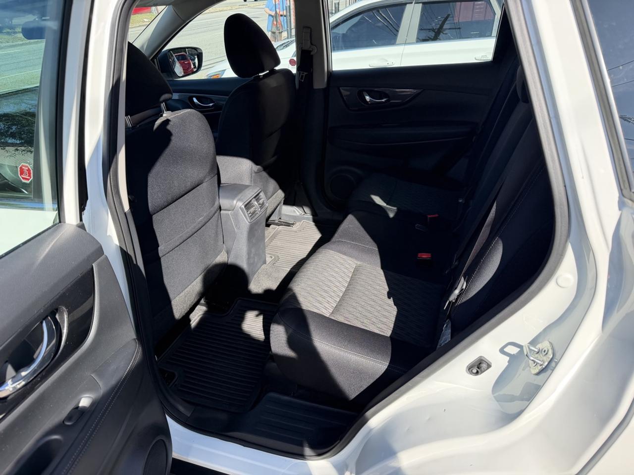 2018 Nissan Rogue S Photo