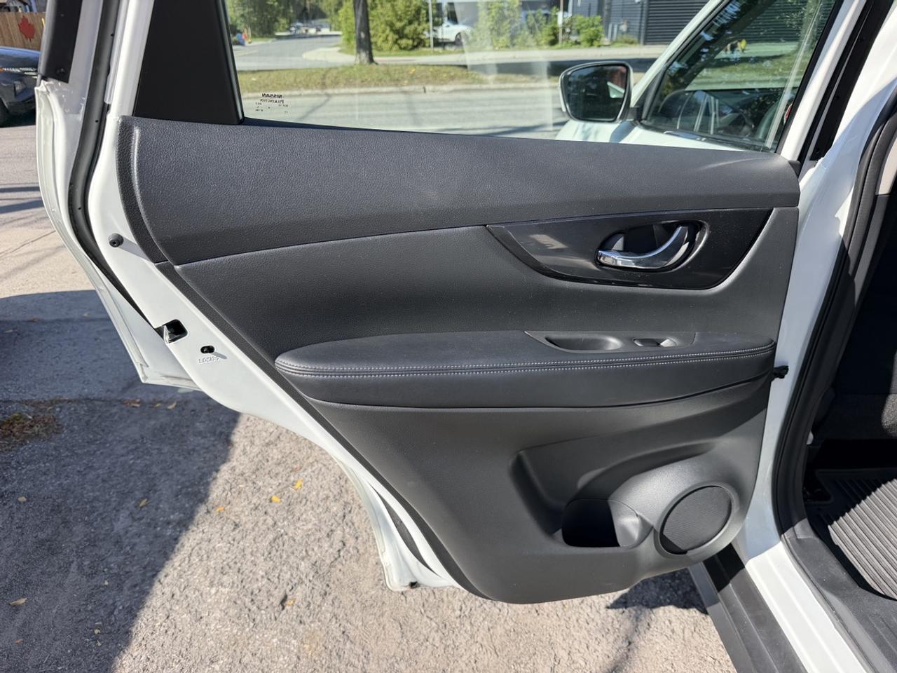 2018 Nissan Rogue S Photo