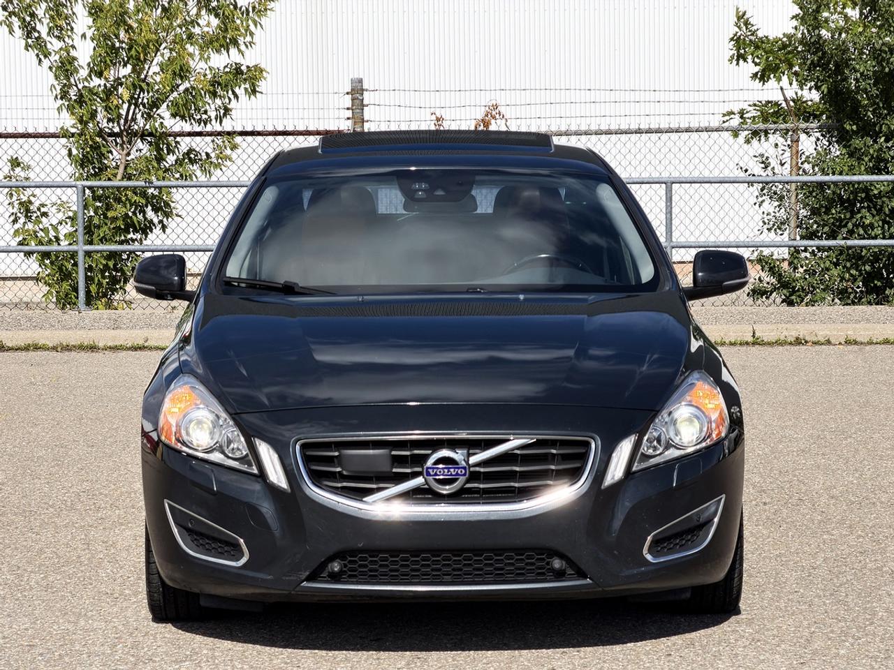 2013 Volvo S60 T5 AWD Platinum Photo1