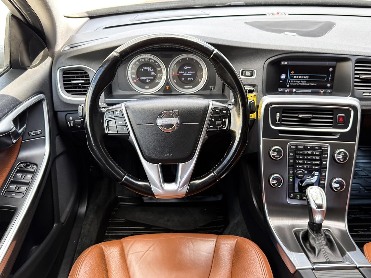 2013 Volvo S60 T5 AWD Platinum Photo