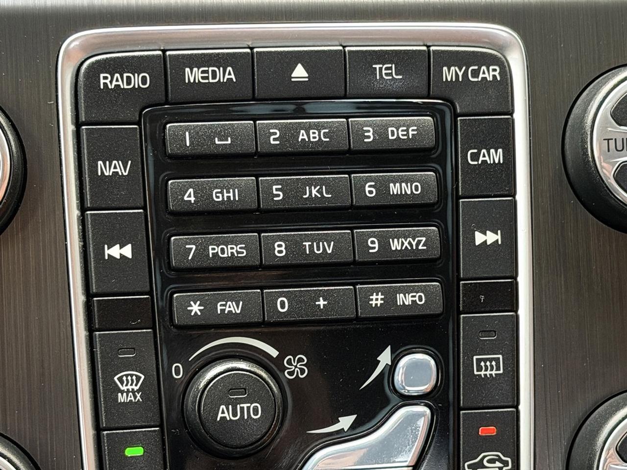 2013 Volvo S60 T5 AWD Platinum Photo