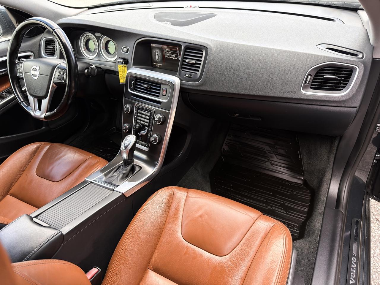 2013 Volvo S60 T5 AWD Platinum Photo