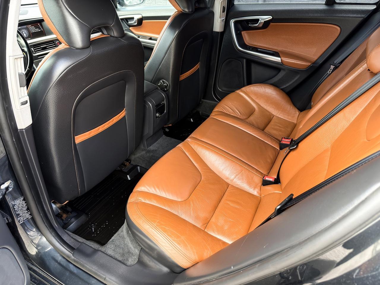 2013 Volvo S60 T5 AWD Platinum Photo