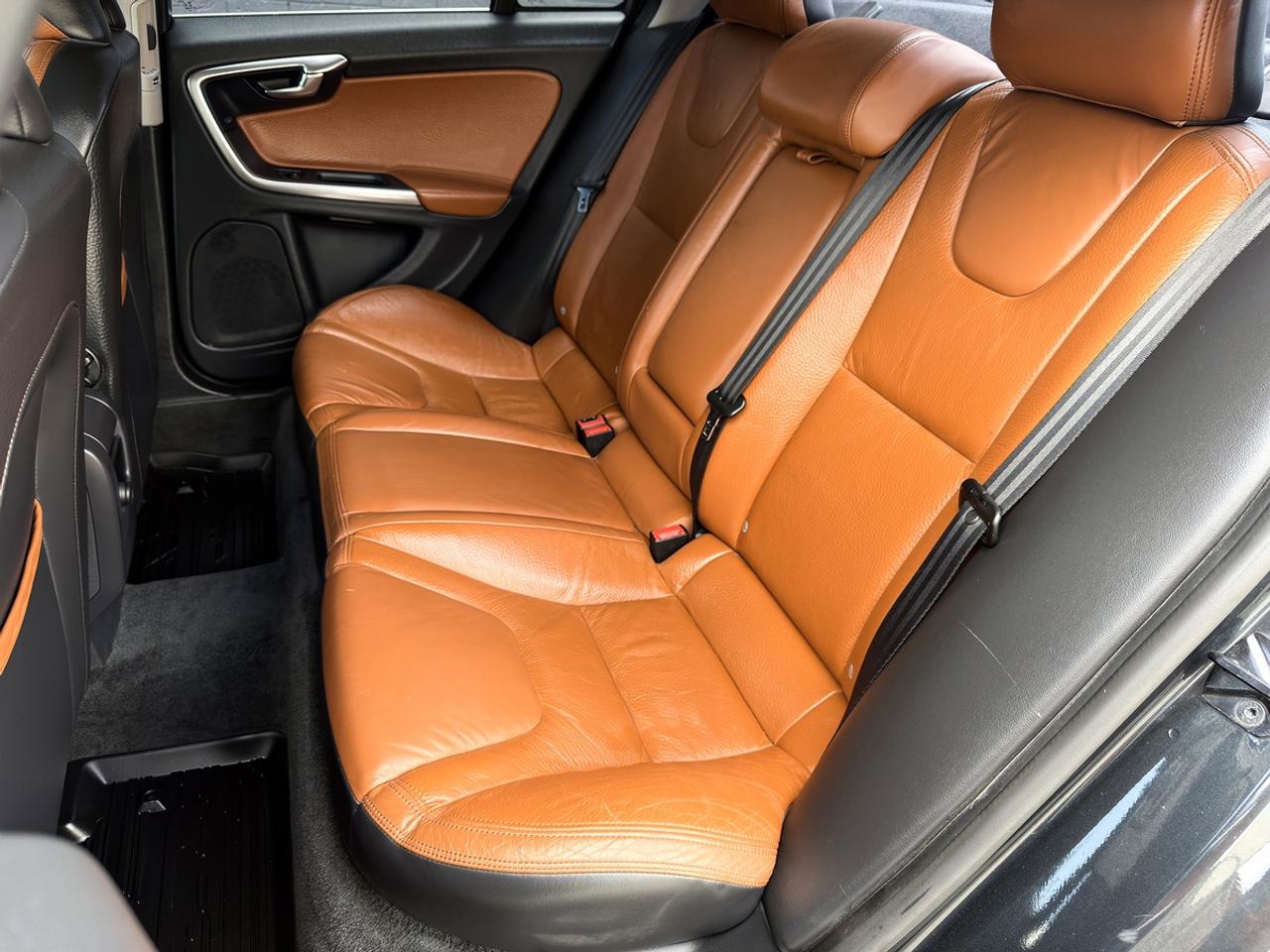2013 Volvo S60 T5 AWD Platinum Photo