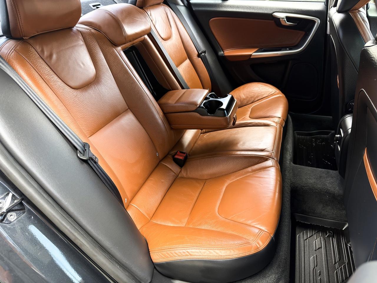 2013 Volvo S60 T5 AWD Platinum Photo