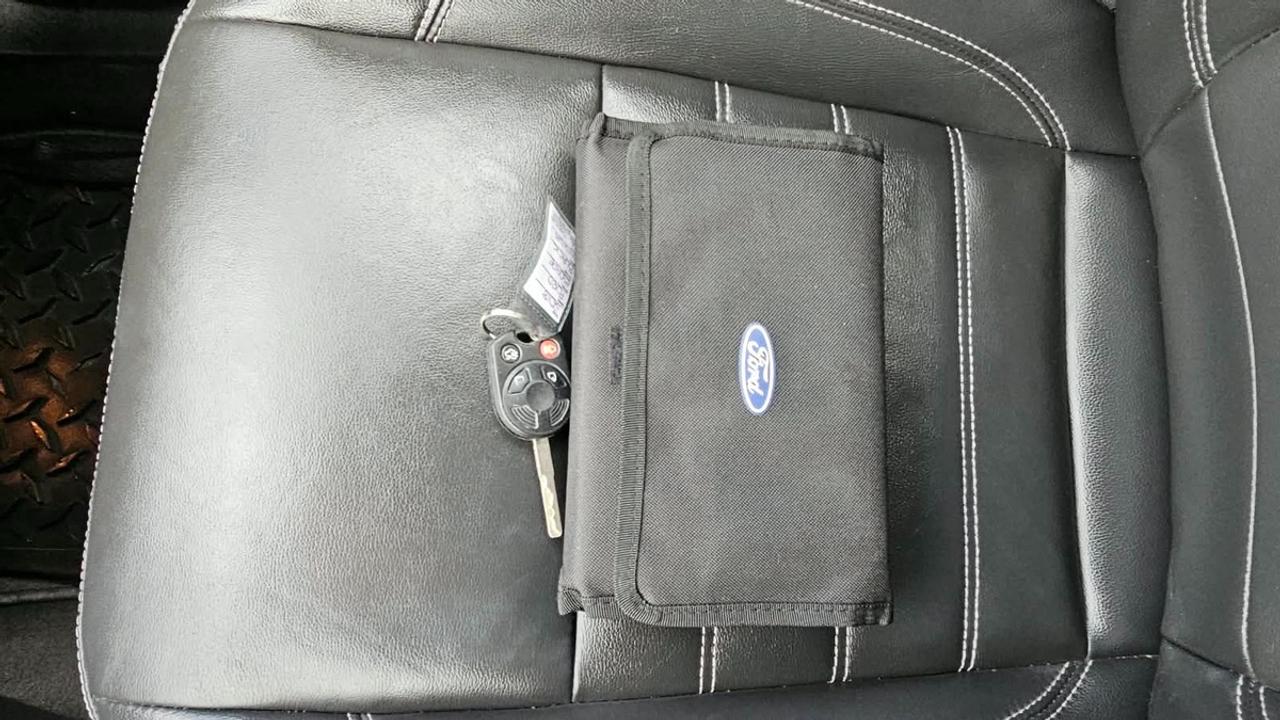 2018 Ford Escape SEL 4WD Photo
